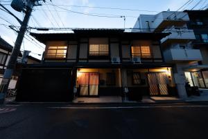 Το κτήριο όπου στεγάζεται  η βίλα