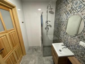 Bilik mandi di Domki hopSolina +31 gambar