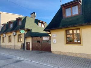 Edifici on està situat l'hostal o pensió