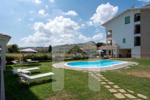 Πισίνα στο ή κοντά στο Homiday - Residence Merope