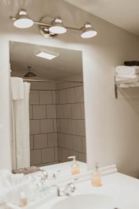 Gallery image of Press Vineyard Retreat in Medina +70 photos