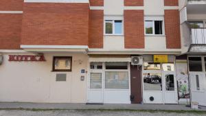 Budova, v ktorej sa apartmán nachádza