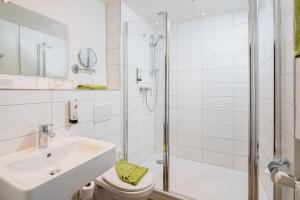 Koupelna v ubytování Hotel Waldachtal
