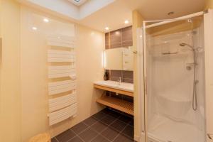 Phòng tắm tại Chambres des VALOIS +2 ảnh