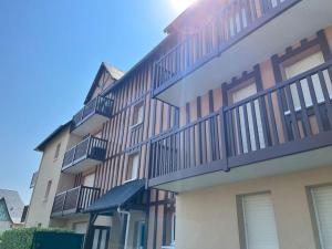 Μπαλκόνι ή βεράντα στο Escale à Balbec- Proche plage et Centre ville Cabourg