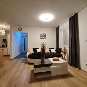 Posezení v ubytování Sarahs Village Apartments