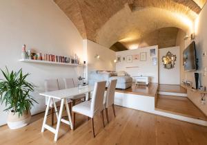 O bucătărie sau chicinetă la Casa Etrusca - Con Giardino e Vista - ItalyWeGo