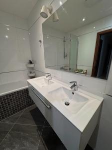 Koupelna v ubytování Apartmán Palma - 15 min od centra Prahy
