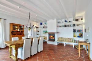 Khu vực ghế ngồi tại Villa-Atreju-fuer-bis-zu-10-Personen-mit-Pool-Gaestehaus-Top-Ausstattung