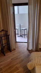 Φωτογραφία από το άλμπουμ του Dimora Largo Silvestro dell'Aquila- Centro Storico στη Λ' Άκουιλα