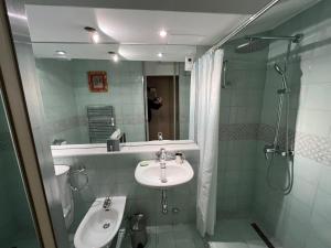 Koupelna v ubytování Bel appartement deux chambres à coucher Etrier