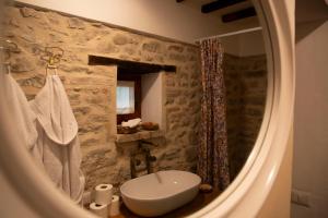 Koupelna v ubytování Agriturismo Sanventura + 37 fotografií