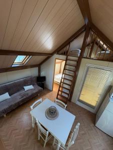 Posezení v ubytování Chalet Mo