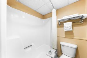 Koupelna v ubytování Best Western Markita Inn