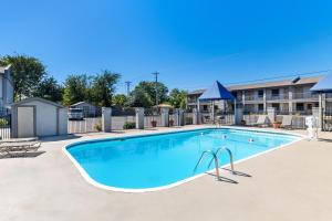 Bazén v ubytování Best Western Markita Inn nebo v jeho okolí