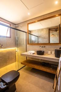 Ein Badezimmer in der Unterkunft Yemanjá Hotel by Preabeach Experience
