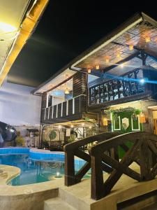 Bazén v ubytování Raneville Hotspring Private Resort nebo v jeho okolí