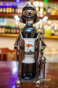 CERGY PONTOISE Hôtel Bafoussam的酒水