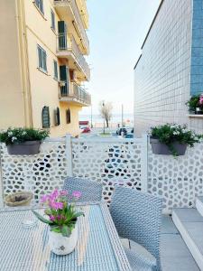 Ban công/sân hiên tại Sweet Home & Wellness Luxury Apartment
