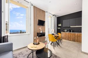 Kuchyň nebo kuchyňský kout v ubytování Frontière Monaco - Splendide 2 pièces - Vue Mer