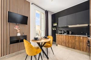 Kuchyň nebo kuchyňský kout v ubytování Frontière Monaco - Splendide 2 pièces - Vue Mer + 17 fotografií