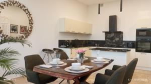 Η κουζίνα ή μικρή κουζίνα στο Apartament Secesja