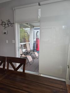 랭리에 위치한 Cozy house in Langley에서 갤러리에 업로드한 사진