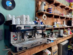 Tetera y cafetera en Casa Juarez B&B