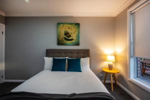 Devan House - An Entertainers' Retreat Close to Town客房内的一张或多张床位