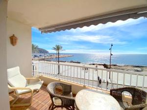 Fotografie z fotogalerie ubytování Apto Castillo Vistamar 1a Línea Nova Sun Holiday v destinaci Moraira
