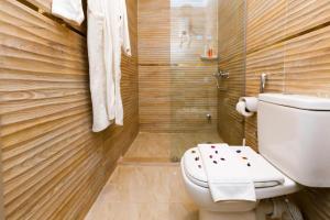 Bagno di PYRAMIDS guest house