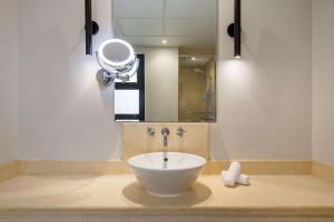 A bathroom at Marina Resort Port Ghalib, a member of Radisson Individuals