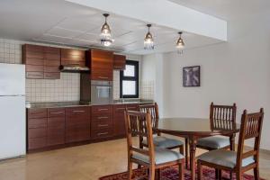 A kitchen or kitchenette at Marina Resort Port Ghalib, a member of Radisson Individuals