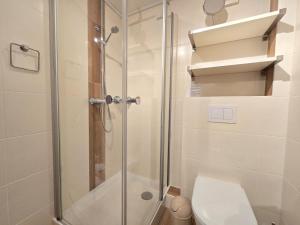 Koupelna v ubytování Ferienhaus Herkommer Norddeich + 24 fotografií