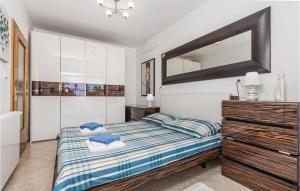 Posteľ alebo postele v izbe v ubytovaní 2 Bedroom Nice Home In Matulji