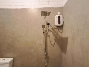 Ένα μπάνιο στο 369 Villa