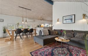 Khu vực ghế ngồi tại Holiday Home Møllestien