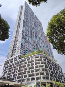 a tall building with a lot of windows at Trion Residence Kuala Lumpur BY Sky Rainbow in Kuala Lumpur