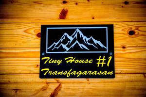 Certifikát, hodnocení, plakát nebo jiný dokument vystavený v ubytování Tiny Houses Transfagarasan
