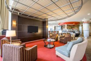 Гостиная зона в Cambria Hotel Rapid City near Mount Rushmore