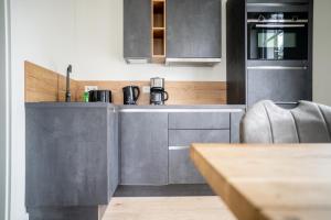 Kuchyň nebo kuchyňský kout v ubytování Strandhaus Zingst Apartment 06