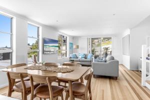 O zonă de relaxare la Breathtaking Beach Views in Sea Side Kiama NSW