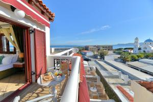 Un balcón o terraza en Agistri Hotel
