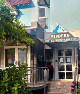Exteriér nebo vchod ubytování Eisberg Hotel Schwanen