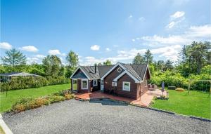 Zahrada ubytování 4 Bedroom Amazing Home In Fårvang + 22 fotografií