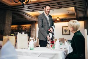 Nápoje v ubytování Hotel Trattlerhof
