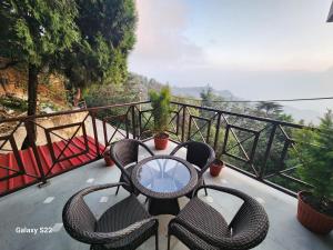 Balkón nebo terasa v ubytování Mayfair Villa 4 bedroom villa