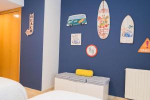 A bed or beds in a room at Moderno Apartamento en Guadalmina Golf - Marbella