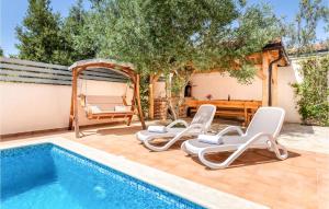 Hồ bơi trong/gần Holiday Home Betiga 06 +37 ảnh