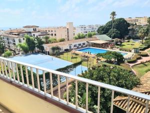 Bazén v ubytovaní Apartamento Moderno y con Estilo en La Carihuela alebo v jeho blízkosti